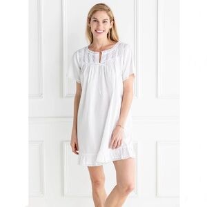 Jacaranda Living Short White Cotton Nightgown Excellent Condition
